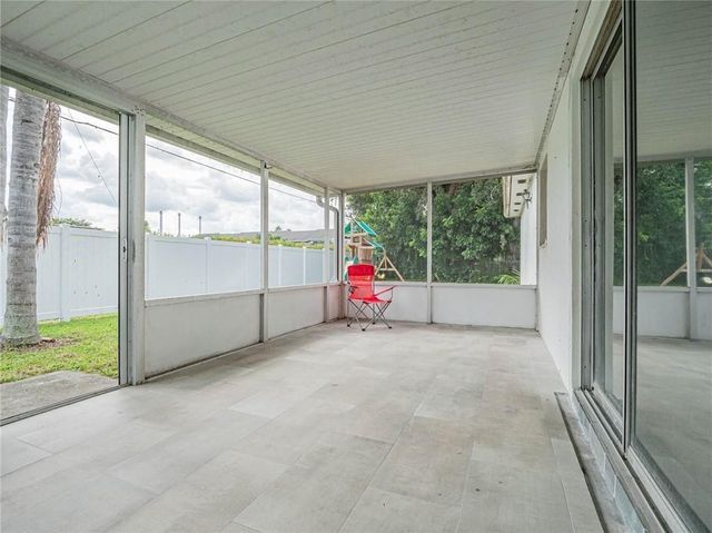 1902 4th Avenue, Vero Beach, FL 32960