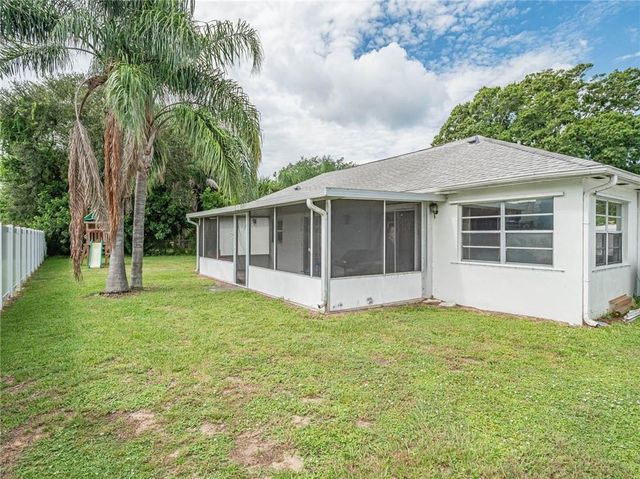 1902 4th Avenue, Vero Beach, FL 32960