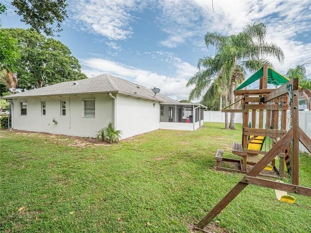 1902 4th Avenue, Vero Beach, FL 32960