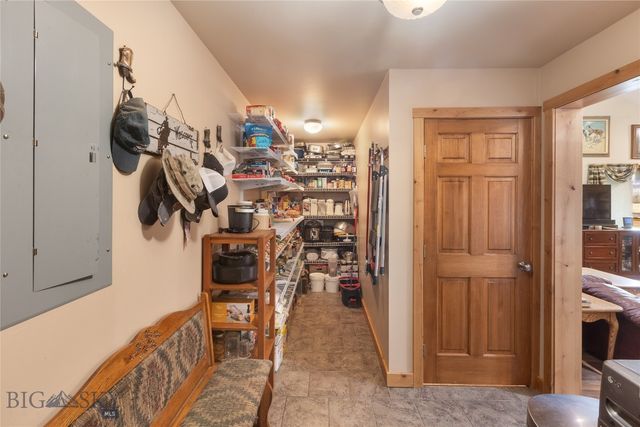 380 Albro Lane, Willow Creek, MT 59760