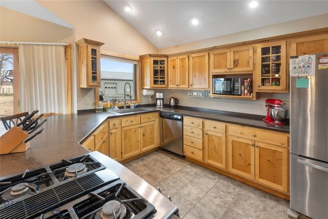 380 Albro Lane, Willow Creek, MT 59760