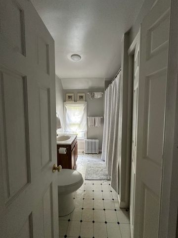 39 Nash Place, Burlington, VT 05401