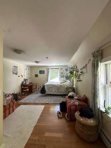 39 Nash Place, Burlington, VT 05401