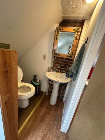 39 Nash Place, Burlington, VT 05401