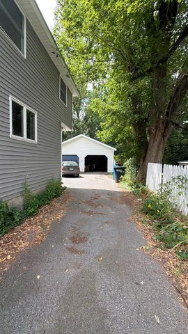 39 Nash Place, Burlington, VT 05401