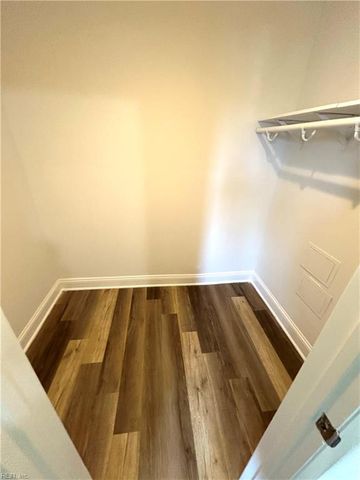 3320 Barberry LN, Virginia Beach, VA 23453