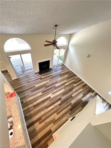 3320 Barberry LN, Virginia Beach, VA 23453