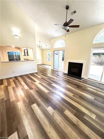 3320 Barberry LN, Virginia Beach, VA 23453