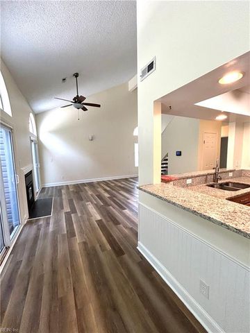 3320 Barberry LN, Virginia Beach, VA 23453