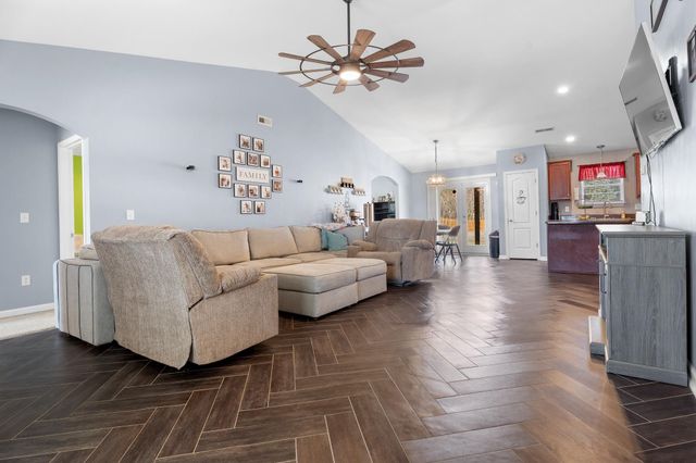 271 Walcott Dr, Lyman, SC 29365