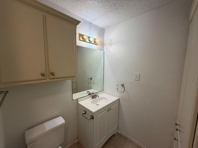 2441 E 30th Street, Lubbock, TX 79404