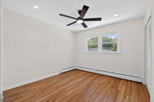 36 Charles St, Clark Twp., NJ 07066