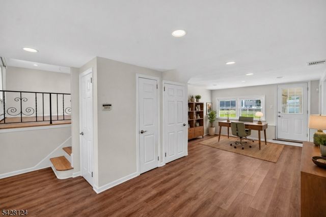 36 Charles St, Clark Twp., NJ 07066