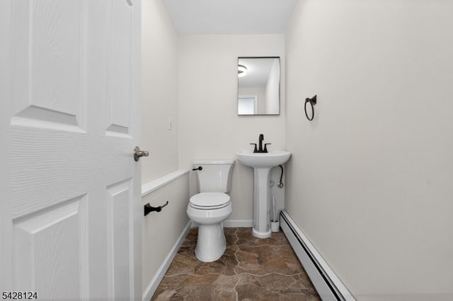 36 Charles St, Clark Twp., NJ 07066