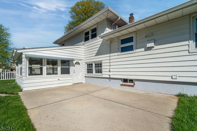 36 Charles St, Clark Twp., NJ 07066