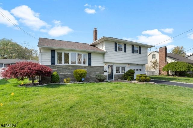 36 Charles St, Clark Twp., NJ 07066