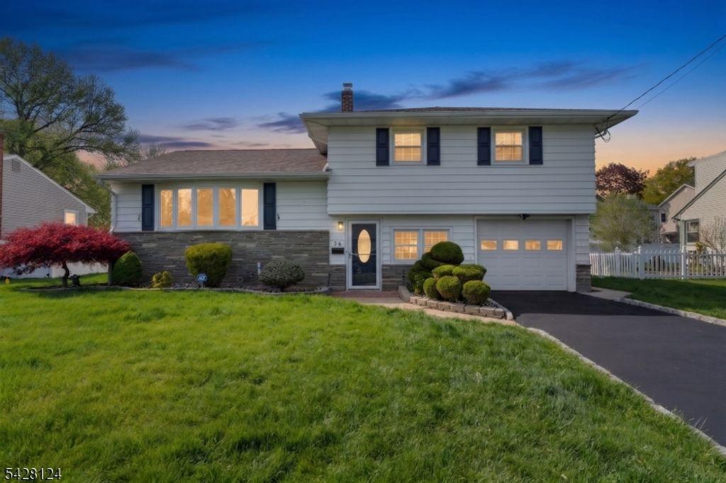36 Charles St, Clark Twp., NJ 07066