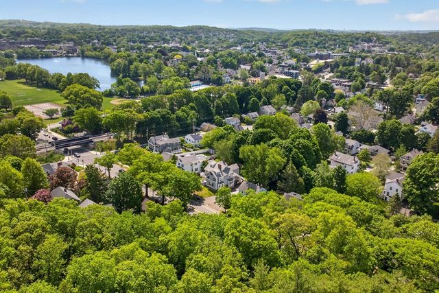 219 Lynn Fells Pkwy 3, Melrose, MA 02176