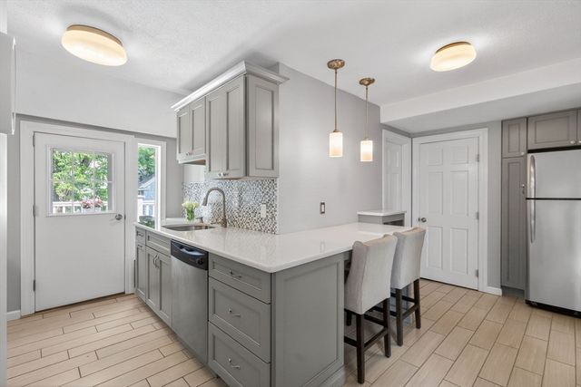 219 Lynn Fells Pkwy 3, Melrose, MA 02176
