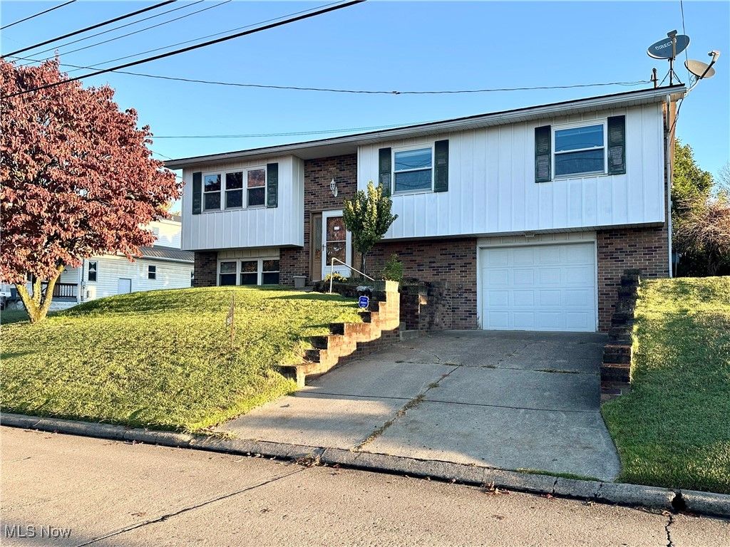 901 41st Street, Vienna, WV 26105