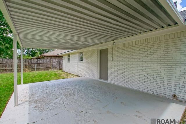 8845 Hickcock Dr, Baton Rouge, LA 70811
