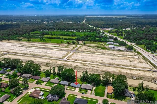 8845 Hickcock Dr, Baton Rouge, LA 70811