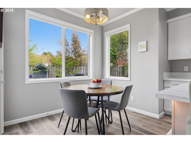 14058 CHATHAM Ct, Lake Oswego, OR 97035