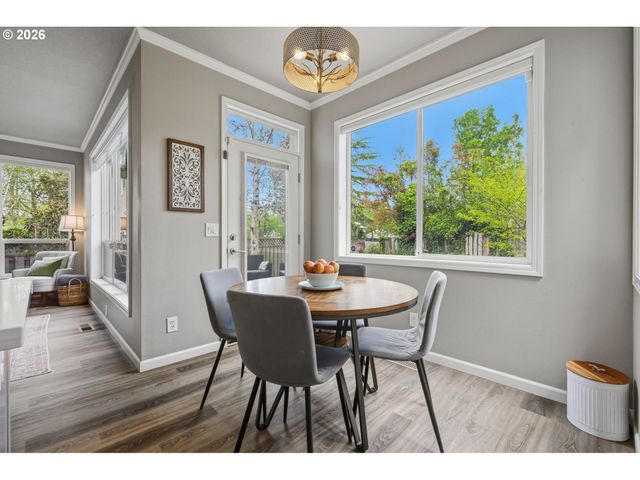 14058 CHATHAM Ct, Lake Oswego, OR 97035