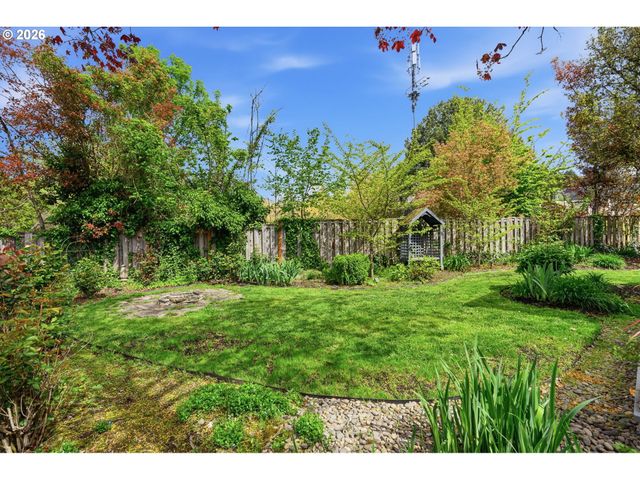 14058 CHATHAM Ct, Lake Oswego, OR 97035