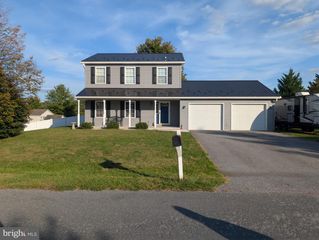 162 HAMPTON DR, Chambersburg, PA 17202