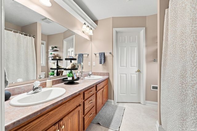 15905 Lebaron Lane, Huntertown, IN 46748