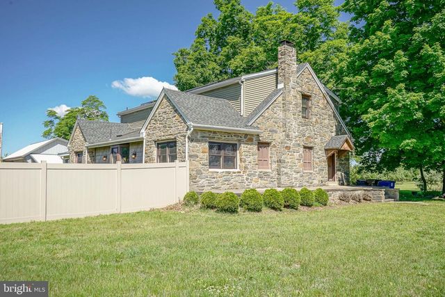 930 N DELSEA DR, Clayton, NJ 08312