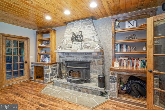 930 N DELSEA DR, Clayton, NJ 08312