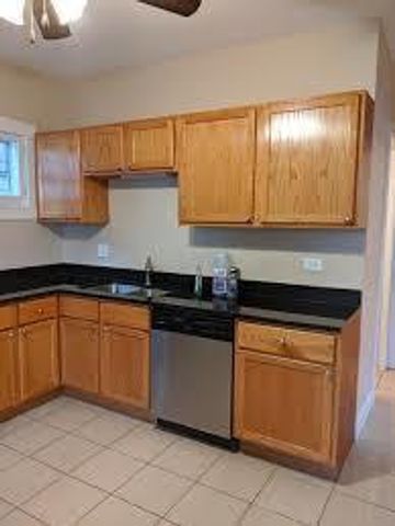 4126 W Wellington Avenue 1, Chicago, IL 60641
