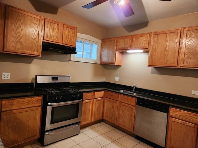 4126 W Wellington Avenue 1, Chicago, IL 60641