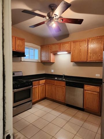 4126 W Wellington Avenue 1, Chicago, IL 60641