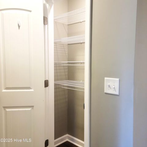 1604 Crest Drive, Aberdeen, NC 28315