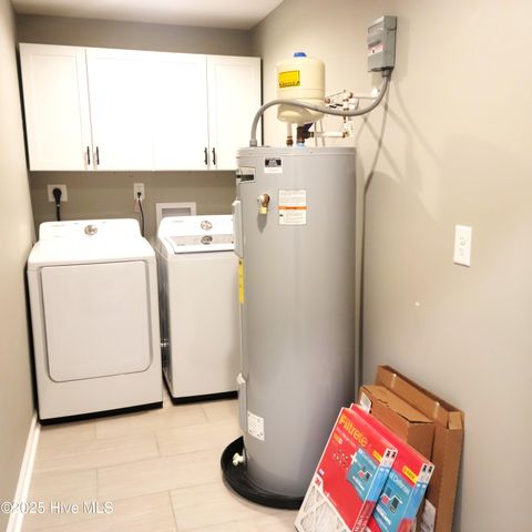 1604 Crest Drive, Aberdeen, NC 28315