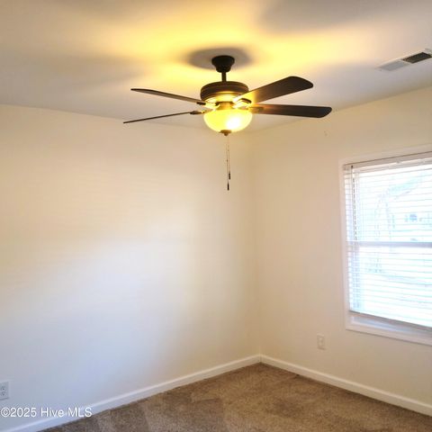 1604 Crest Drive, Aberdeen, NC 28315