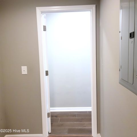 1604 Crest Drive, Aberdeen, NC 28315