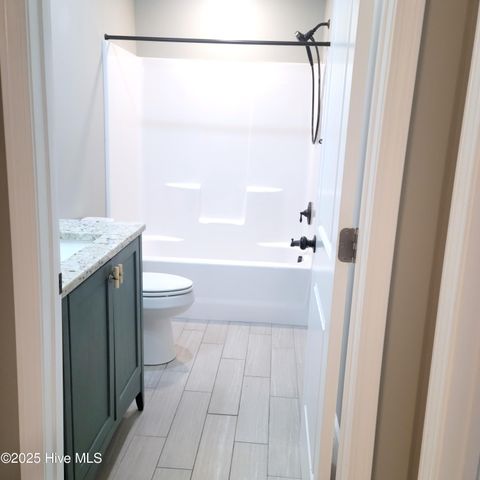 1604 Crest Drive, Aberdeen, NC 28315