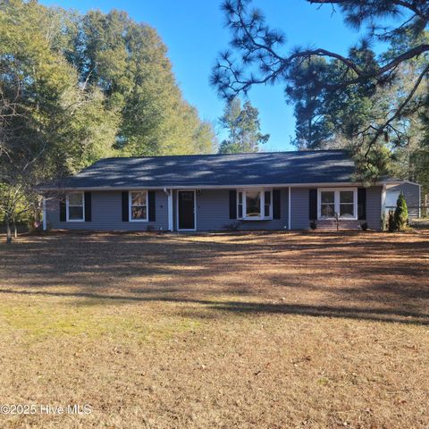 1604 Crest Drive, Aberdeen, NC 28315