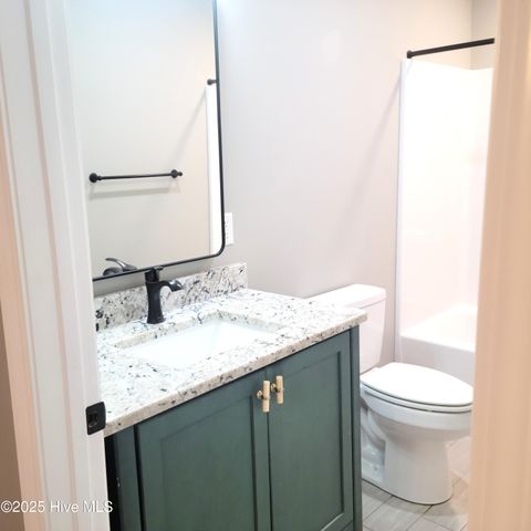 1604 Crest Drive, Aberdeen, NC 28315