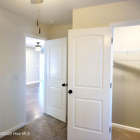 1604 Crest Drive, Aberdeen, NC 28315