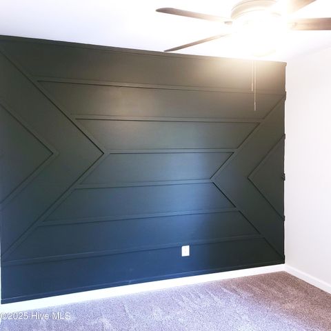 1604 Crest Drive, Aberdeen, NC 28315