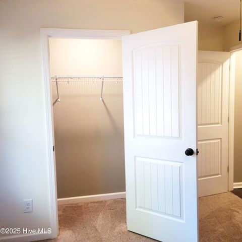 1604 Crest Drive, Aberdeen, NC 28315