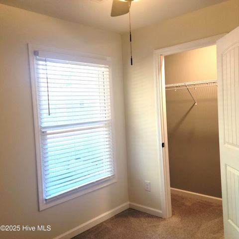 1604 Crest Drive, Aberdeen, NC 28315