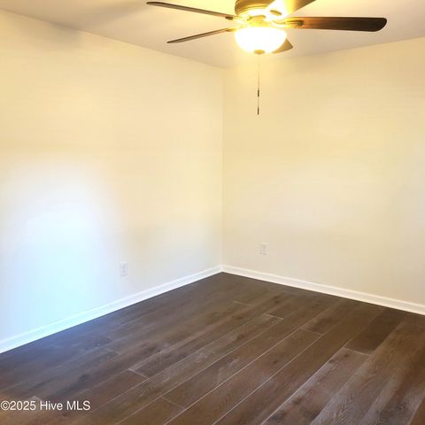 1604 Crest Drive, Aberdeen, NC 28315