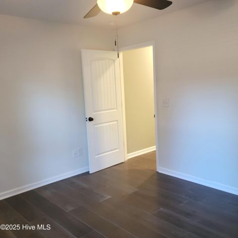 1604 Crest Drive, Aberdeen, NC 28315