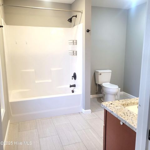 1604 Crest Drive, Aberdeen, NC 28315